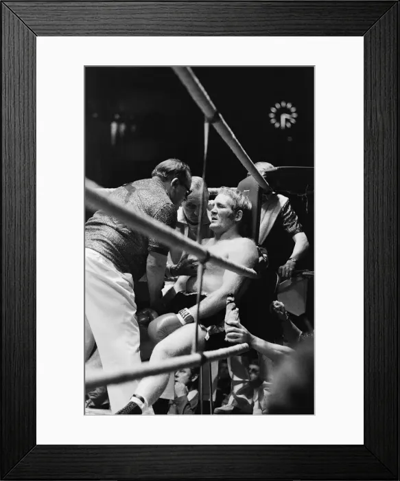 Framed Print : Muhammad Ali vs Richard Dunn at the Olympiahalle, Munich, Germany Framed Print : Muhammad Ali vs Richard Dunn at the Olympiahalle, Munich, Germany