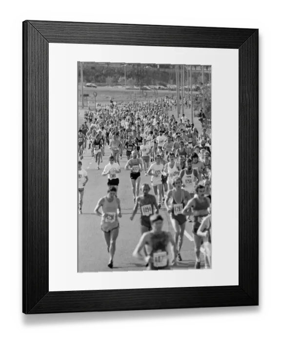Framed Print : Birmingham Marathon, the start at the NEC. Birmingham, West Midlands. 20th September 1981 Framed Print : Birmingham Marathon, the start at the NEC. Birmingham, West Midlands. 20th September 1981