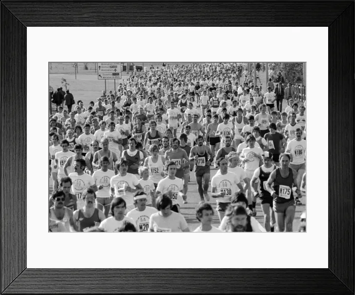 Framed Print : Birmingham Marathon, the start at the NEC. Birmingham, West Midlands. 20th September 1981 Framed Print : Birmingham Marathon, the start at the NEC. Birmingham, West Midlands. 20th September 1981