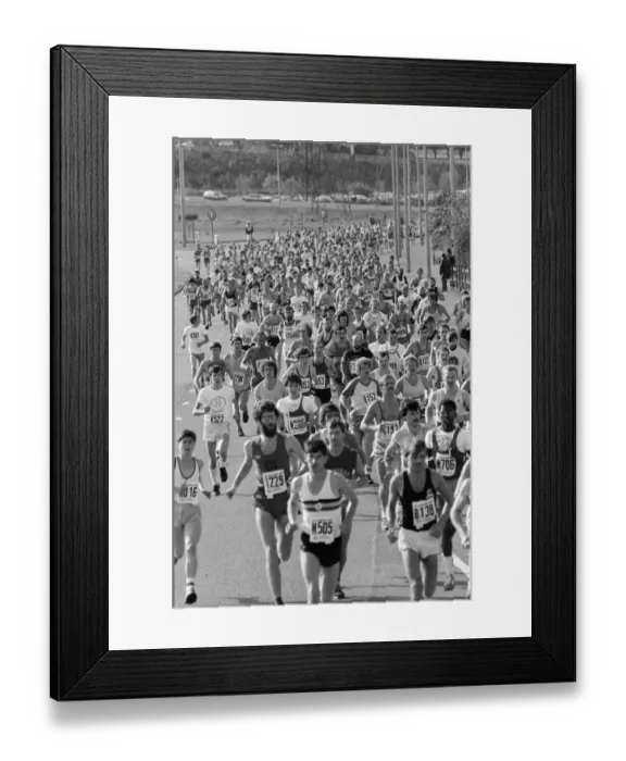 Framed Print : Birmingham Marathon, the start at the NEC. Birmingham, West Midlands. 20th September 1981 Framed Print : Birmingham Marathon, the start at the NEC. Birmingham, West Midlands. 20th September 1981