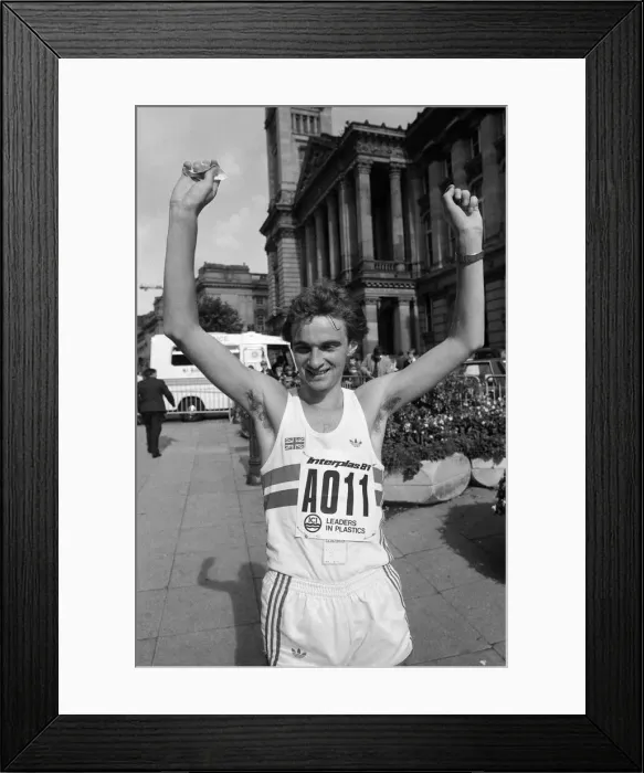 Framed Print : Birmingham Marathon, West Midlands. 20th September 1981 Framed Print : Birmingham Marathon, West Midlands. 20th September 1981