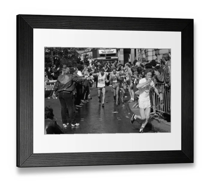 Framed Print : Birmingham Marathon, West Midlands. 20th September 1981 Framed Print : Birmingham Marathon, West Midlands. 20th September 1981