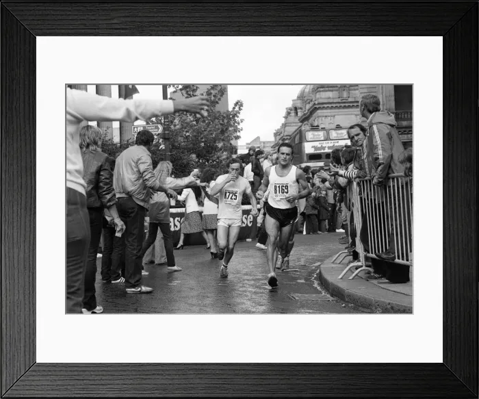 Framed Print : Birmingham Marathon, West Midlands. 20th September 1981 Framed Print : Birmingham Marathon, West Midlands. 20th September 1981