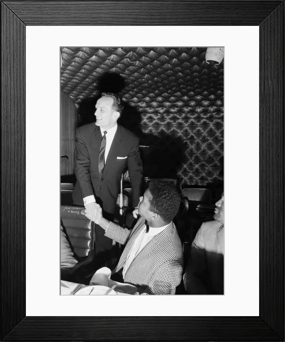 Framed Print : Cassius Clay (Muhammad Ali) in London on the day of his arrival ahead of his non-title