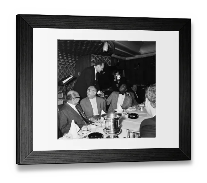 Framed Print : Cassius Clay (Muhammad Ali) in London on the day of his arrival ahead of his non-title
