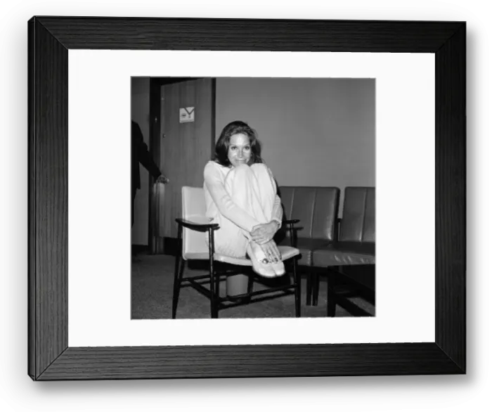 Framed Print : American Actress Mary Tyler Moore, at London Airport, on her way home to Los Angeles