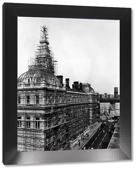 A big clean up of the Municipal Buildings, Dale Street, Liverpool, Merseyside. Circa 1973