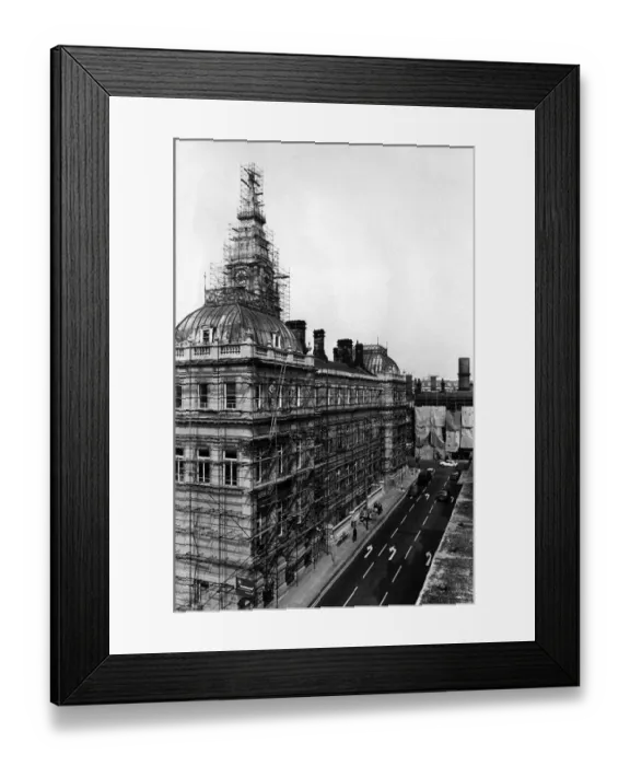 Framed Print : A big clean up of the Municipal Buildings, Dale Street, Liverpool, Merseyside. Circa 1973