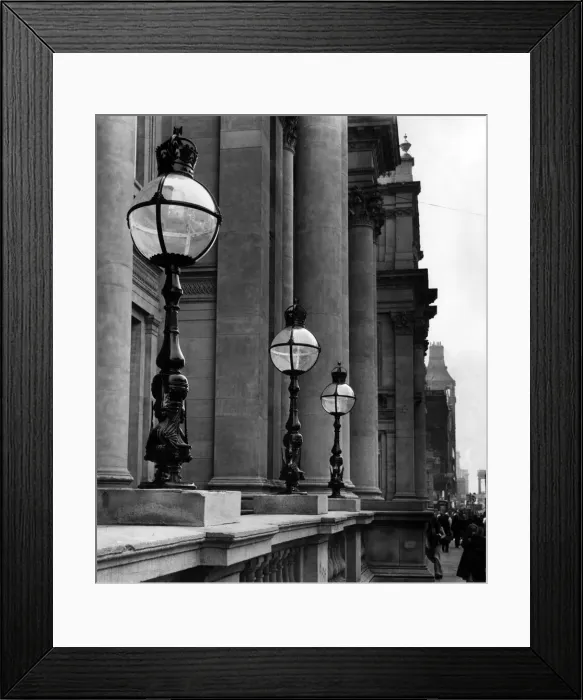 Framed Print : The lamps at the Municipal Buildings, Dale Street, Liverpool, Merseyside. Circa 1974 Framed Print : The lamps at the Municipal Buildings, Dale Street, Liverpool, Merseyside. Circa 1974