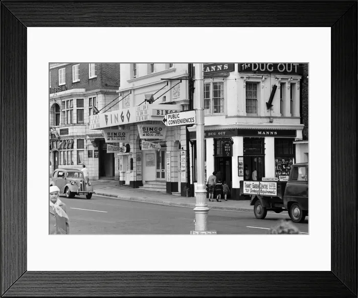 Framed Print : Holidaymakers in Margate, Kent. 14th July 1966 Framed Print : Holidaymakers in Margate, Kent. 14th July 1966
