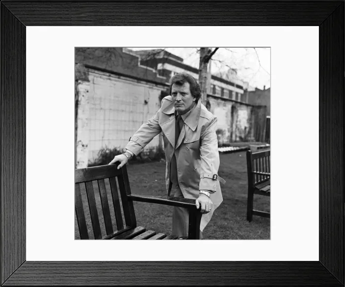 Framed Print : Coronation Street actor Johnny Briggs. 7th December 1983 Framed Print : Coronation Street actor Johnny Briggs. 7th December 1983