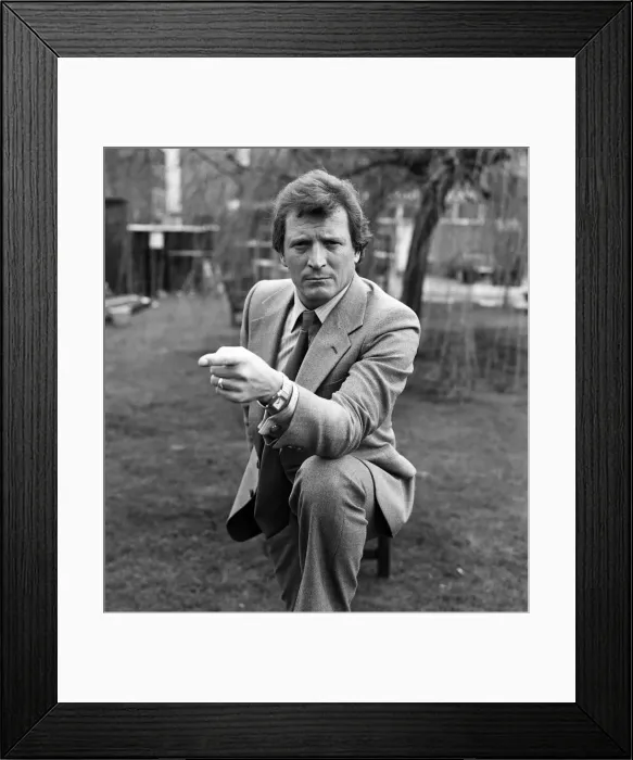 Framed Print : Coronation Street actor Johnny Briggs. 7th December 1983 Framed Print : Coronation Street actor Johnny Briggs. 7th December 1983