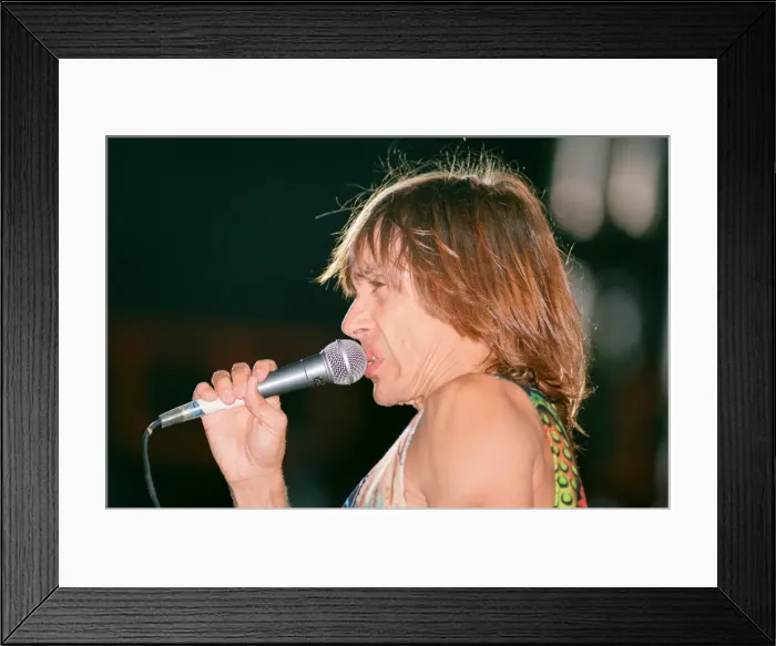 Framed Print : Iggy Pop (USA singer) performing at The Reading Rock Festival, Little Johns Farm