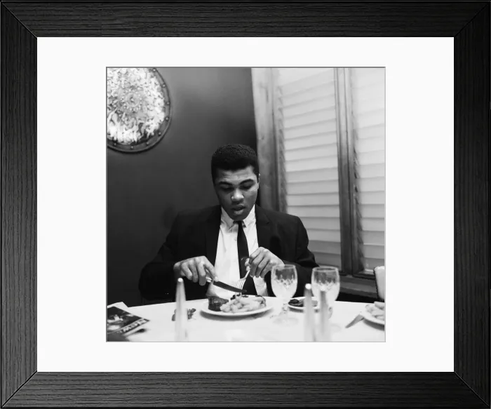 Framed Print : Cassius Clay (Pictured) having lunch in London before his trip to Scotland for an Framed Print : Cassius Clay (Pictured) having lunch in London before his trip to Scotland for an