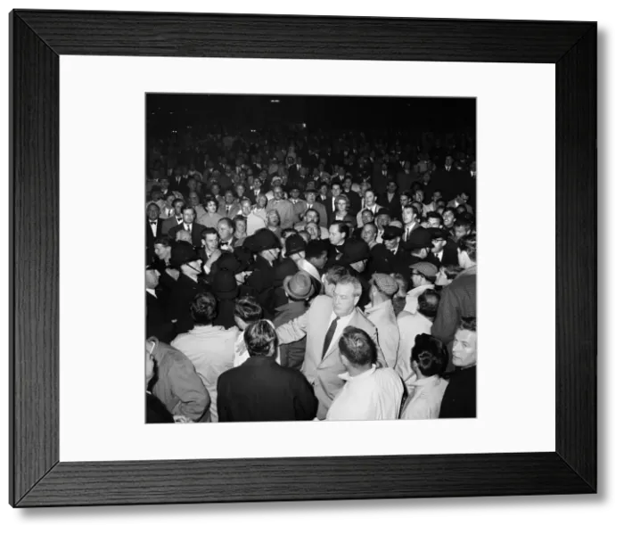 Framed Print : Cassius Clay aka (Muhammad Ali) vs Henry Cooper in their first fight at Wembley Stadium