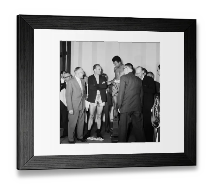Framed Print : American boxer Cassius Clay Aka (Muhammad Ali) and Britain Framed Print : American boxer Cassius Clay Aka (Muhammad Ali) and Britain
