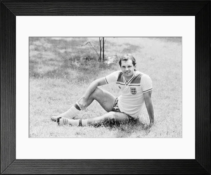 Framed Print : England Football Team Squad for 1982 World Cup Finals, Press Day, Our Picture Shows Framed Print : England Football Team Squad for 1982 World Cup Finals, Press Day, Our Picture Shows