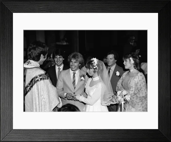 Framed Print : The wedding of Coronation Streets Brian Tilsley and Gail Potter Framed Print : The wedding of Coronation Streets Brian Tilsley and Gail Potter