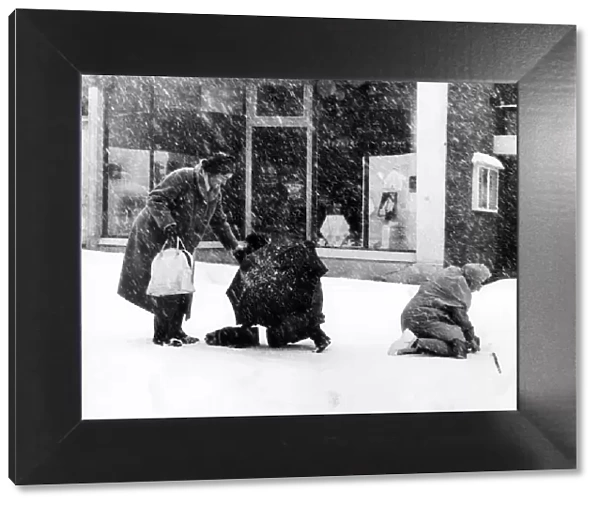 Bygones snow scene - Torquay, Jan 1962