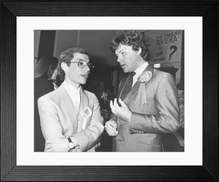 Framed Print : Conservative MP for Torbay Rupert Allason at the General Election count in June 1987 with Framed Print : Conservative MP for Torbay Rupert Allason at the General Election count in June 1987 with
