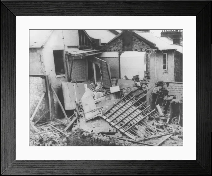 Framed Print : A house on Babbacombe Road, Torquay opposite the pottery Framed Print : A house on Babbacombe Road, Torquay opposite the pottery