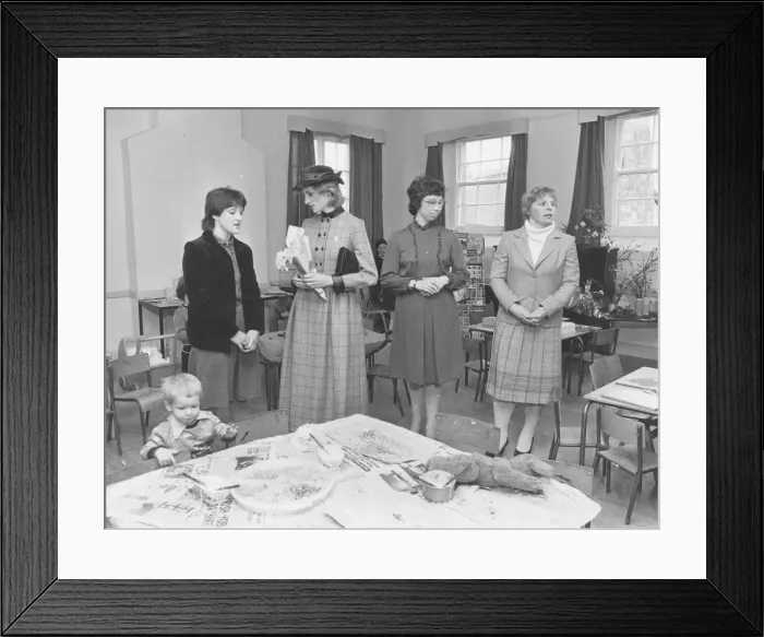 Framed Print : Princess Diana with staff at the Bovey Tracey Church Playgroup in 1983 Framed Print : Princess Diana with staff at the Bovey Tracey Church Playgroup in 1983