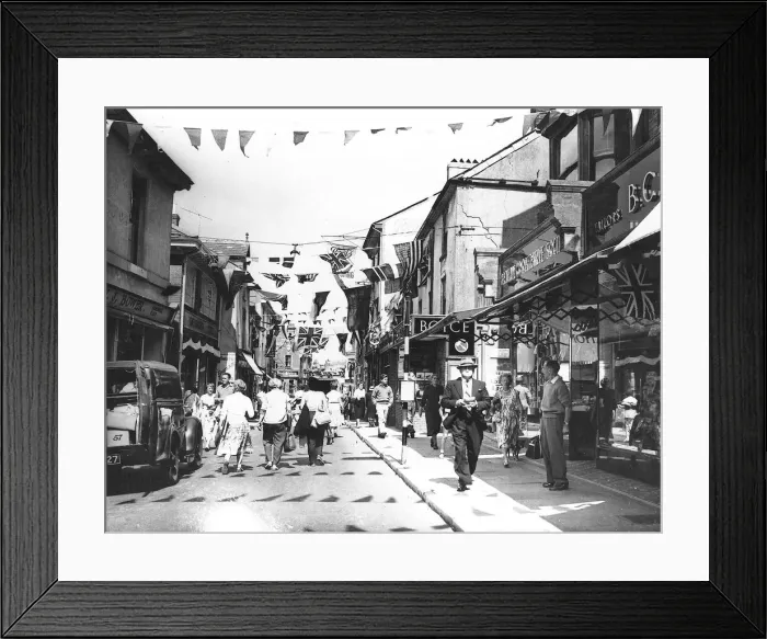 Framed Print : Fore Steet, Brixham, July 1958 Framed Print : Fore Steet, Brixham, July 1958