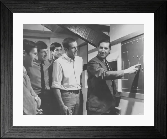 Framed Print : Torquay United manager Frank O Farrell (right) pictured with some of his players Framed Print : Torquay United manager Frank O Farrell (right) pictured with some of his players