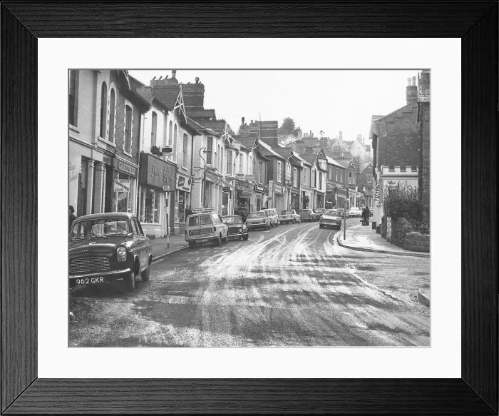 Framed Print : Snow scene in Walnut Road, Torquay. December 1967 Framed Print : Snow scene in Walnut Road, Torquay. December 1967