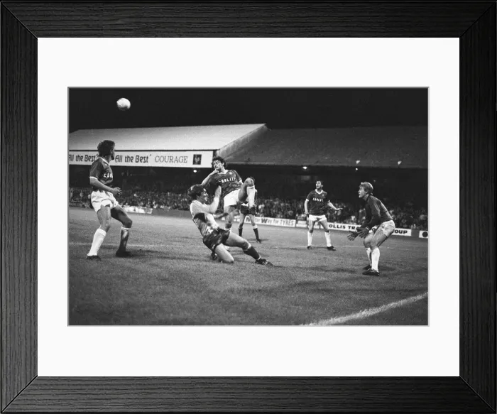 Framed Print : Reading 4-2 Chesterfield, Division Three match at Elm Park, Wednesday 2nd October 1985 Framed Print : Reading 4-2 Chesterfield, Division Three match at Elm Park, Wednesday 2nd October 1985