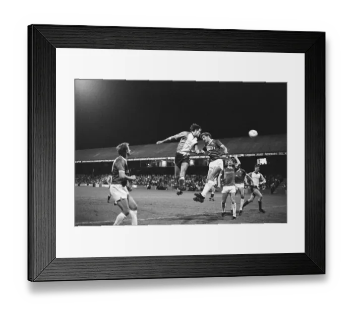 Framed Print : Reading 4-2 Chesterfield, Division Three match at Elm Park, Wednesday 2nd October 1985