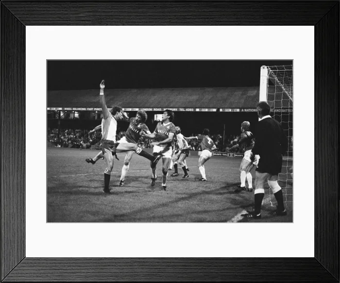 Framed Print : Reading 4-2 Chesterfield, Division Three match at Elm Park, Wednesday 2nd October 1985 Framed Print : Reading 4-2 Chesterfield, Division Three match at Elm Park, Wednesday 2nd October 1985