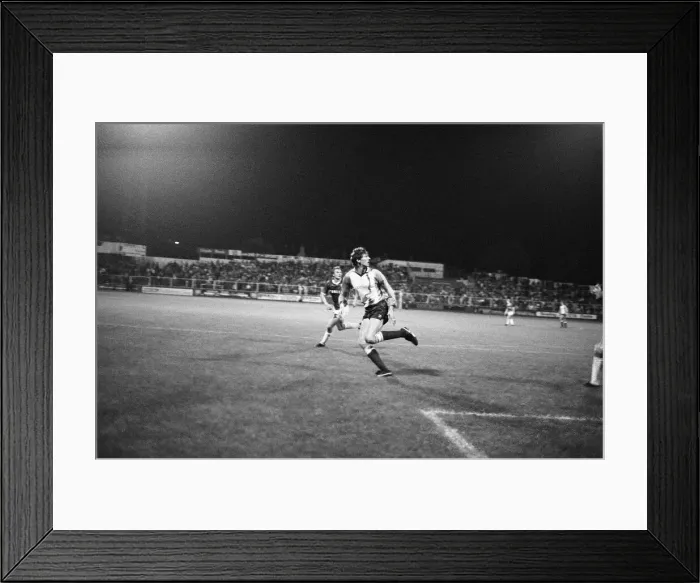Framed Print : Reading 4-2 Chesterfield, Division Three match at Elm Park, Wednesday 2nd October 1985 Framed Print : Reading 4-2 Chesterfield, Division Three match at Elm Park, Wednesday 2nd October 1985