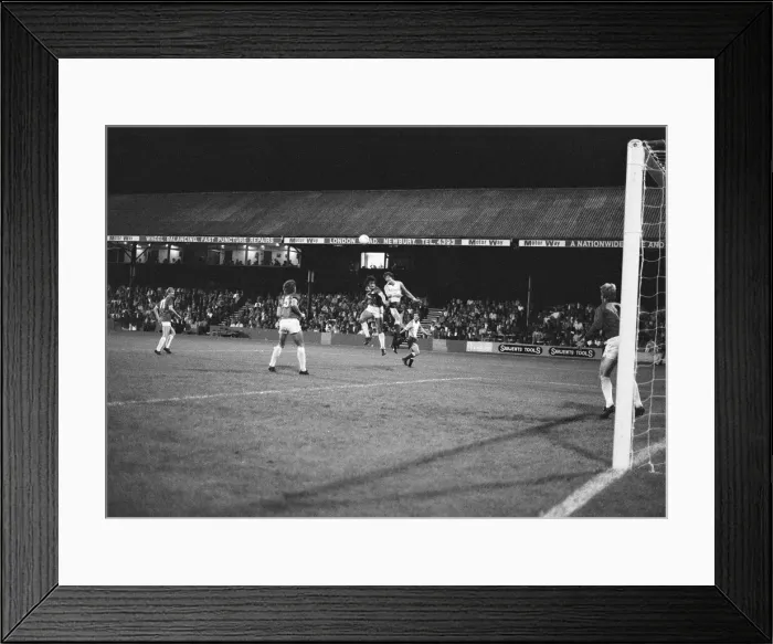 Framed Print : Reading 4-2 Chesterfield, Division Three match at Elm Park, Wednesday 2nd October 1985