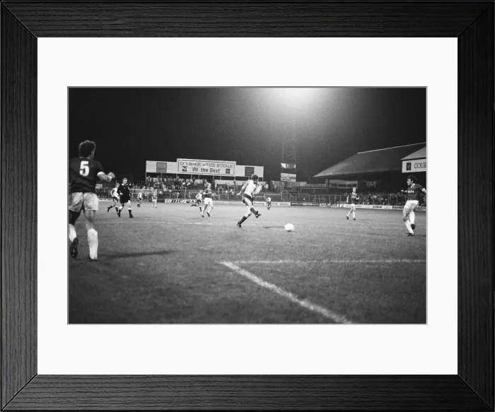 Framed Print : Reading 4-2 Chesterfield, Division Three match at Elm Park, Wednesday 2nd October 1985 Framed Print : Reading 4-2 Chesterfield, Division Three match at Elm Park, Wednesday 2nd October 1985