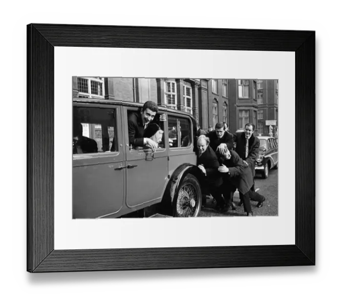 Framed Print : The wedding of Al Mancini and Denny Dayviss at Caxton Hall, London