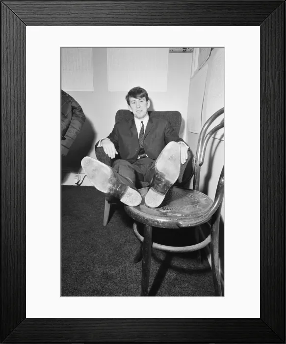 Framed Print : Howard Kendall, aged 20, has just signed for Everton Football Club for 5 Framed Print : Howard Kendall, aged 20, has just signed for Everton Football Club for 5