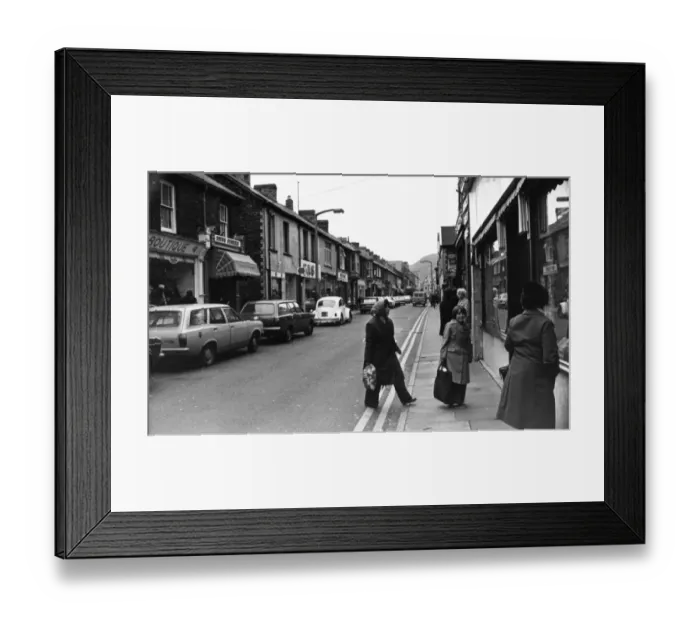 Framed Print : Shopping Hannah Street, Porth. 22nd November 1977