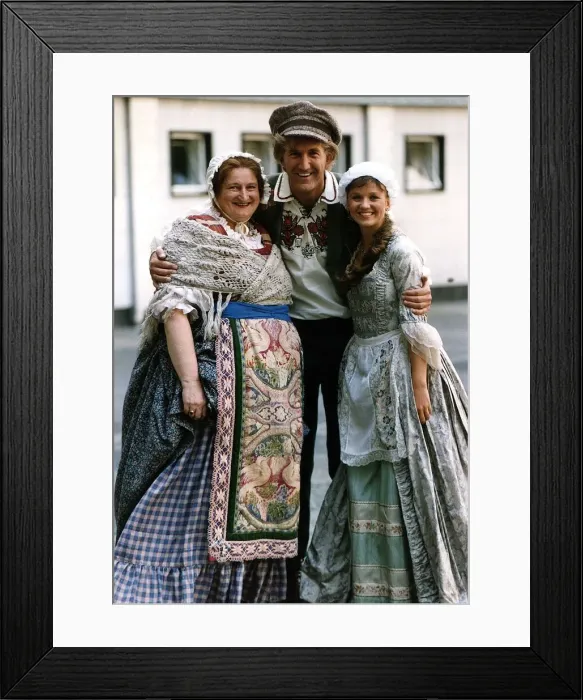 Framed Print : Russ Abbot with Bella Emberg (left) and Lisa Maxwell at the launch of the BBCs new autumn Framed Print : Russ Abbot with Bella Emberg (left) and Lisa Maxwell at the launch of the BBCs new autumn