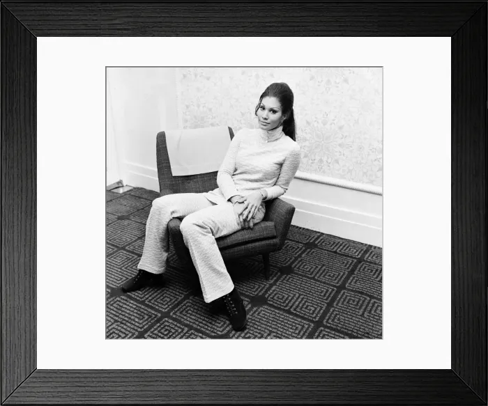 Framed Print : Jennifer Hosten, Miss World 1970, pictured in Newcastle, 10th January 1970 Framed Print : Jennifer Hosten, Miss World 1970, pictured in Newcastle, 10th January 1970