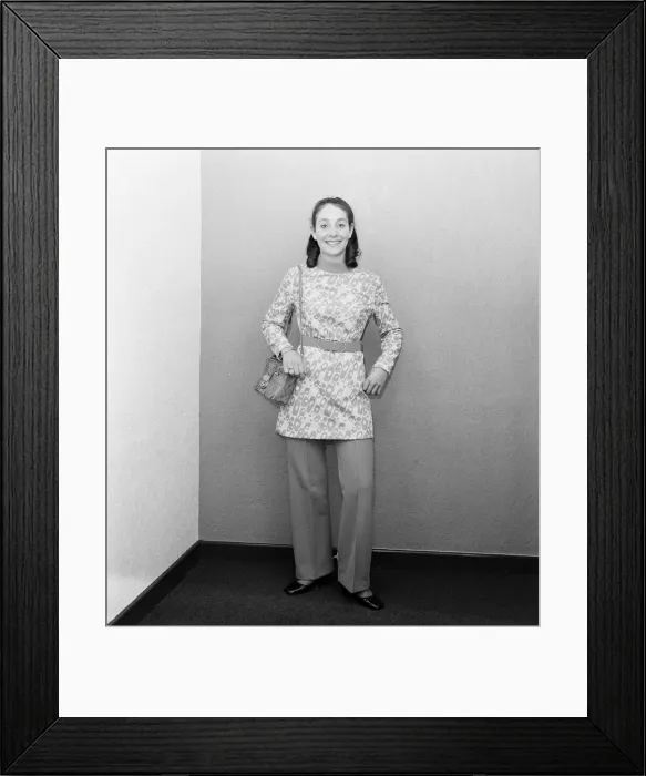Framed Print : 1971 Fashion, Studio Pix posed by model, 10th January 1971