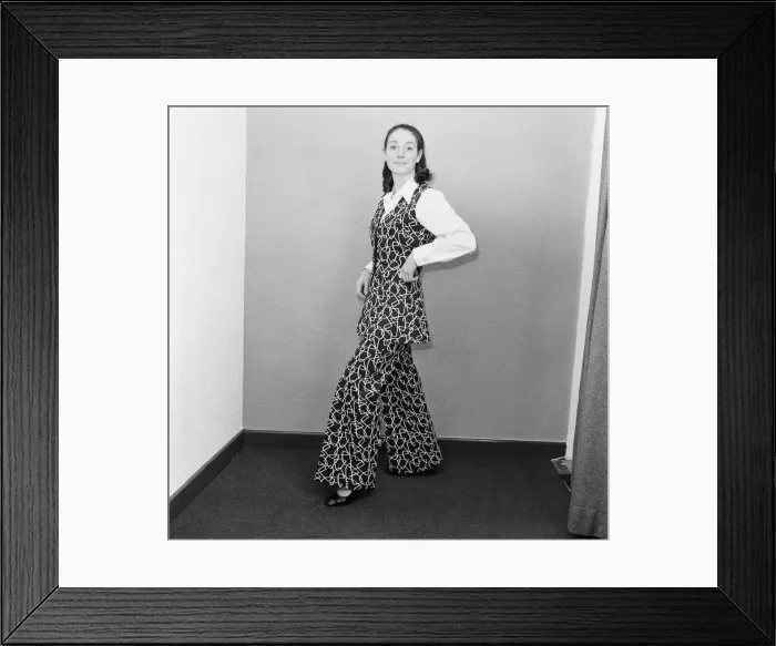Framed Print : 1971 Fashion, Studio Pix posed by model, 10th January 1971