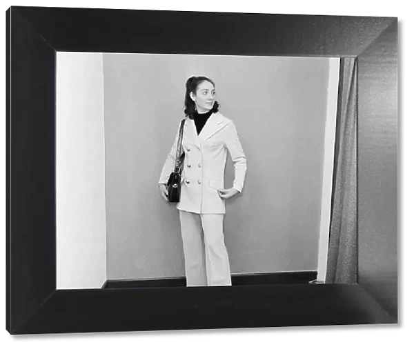 1971 Fashion, Studio Pix posed by model, 10th January 1971