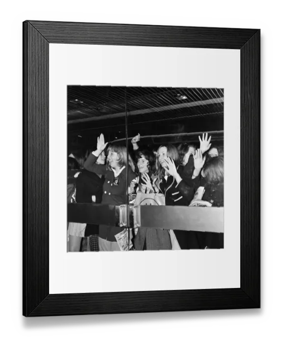 Framed Print : Fans waiting for The Osmonds at the Albany Hotel, Birmingham. 7th November 1972