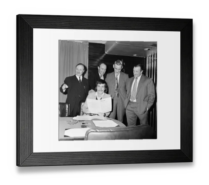Framed Print : Terry McDermott, midfielder, formerly of Newcastle United Framed Print : Terry McDermott, midfielder, formerly of Newcastle United