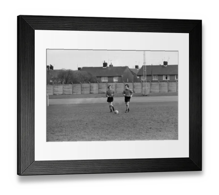 Framed Print : Terry McDermott, new Liverpool signing, reports for training at Melwood Framed Print : Terry McDermott, new Liverpool signing, reports for training at Melwood