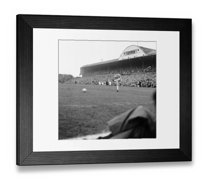 Framed Print : Newcastle 0-2 Stoke, League match at St James Park, Saturday 9th January 1971 Framed Print : Newcastle 0-2 Stoke, League match at St James Park, Saturday 9th January 1971