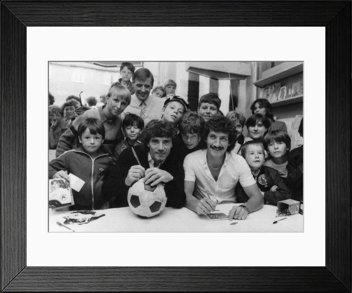 Framed Print : Kevin Keegan and Terry McDermott sign autographs, 1st September 1983 Framed Print : Kevin Keegan and Terry McDermott sign autographs, 1st September 1983