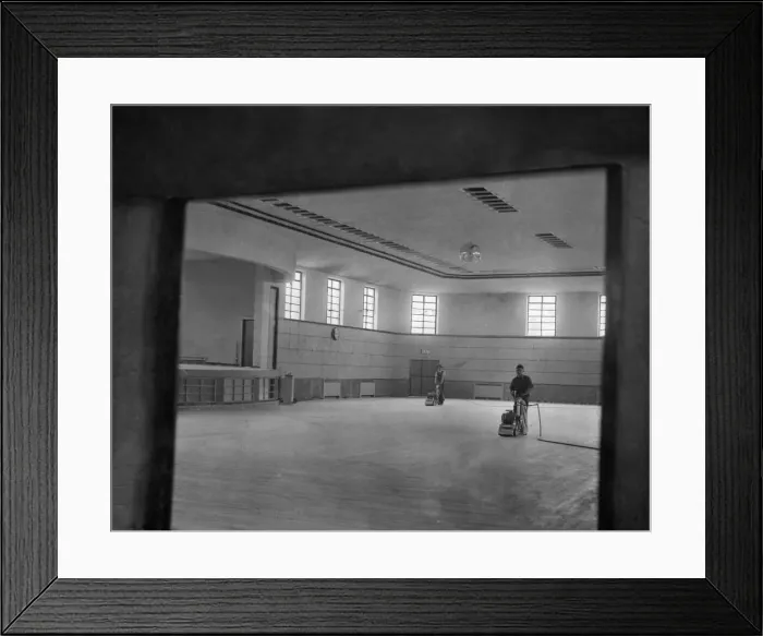Framed Print : The floor of ballroom being sanded and polished at the new Withernsea Pavilion Framed Print : The floor of ballroom being sanded and polished at the new Withernsea Pavilion