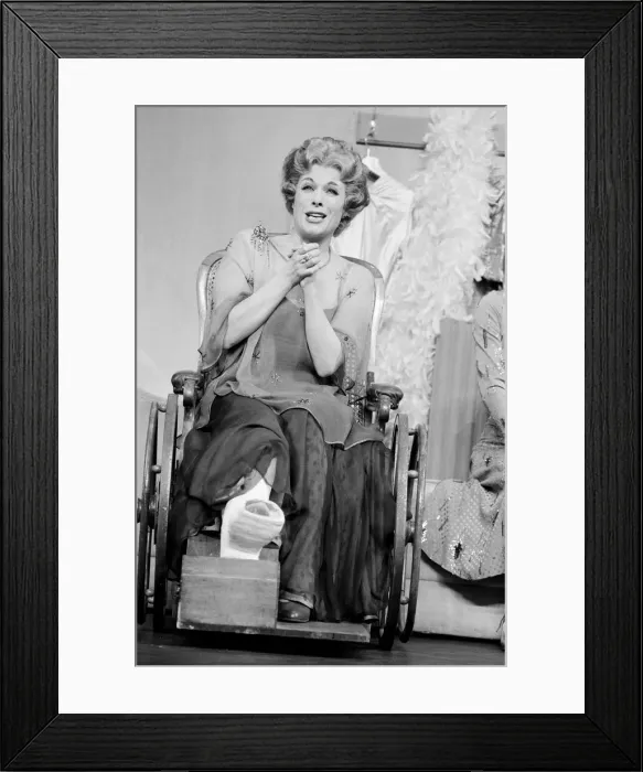 Framed Print : Jill Gascoine, stars as Dorothy Brock in the West End musical 42nd Street